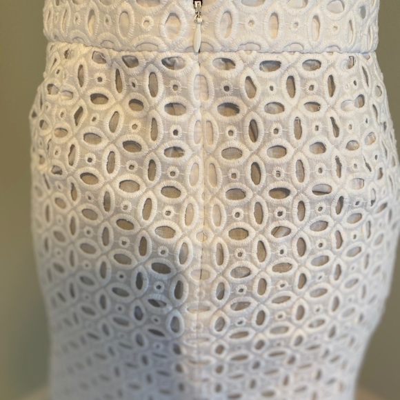 Eyelet skirt - J. Crew mini in white cotton eyelet. Size 4. - Picture 5 of 5